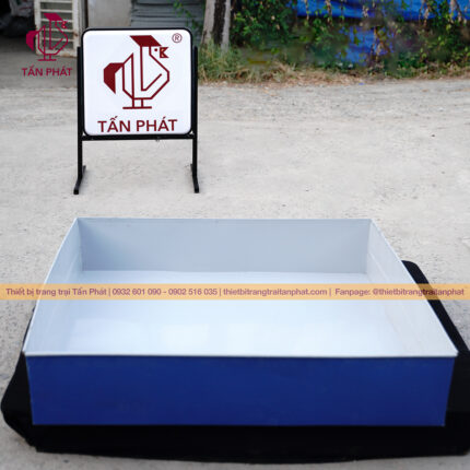 Khay tôn lót chuồng gà